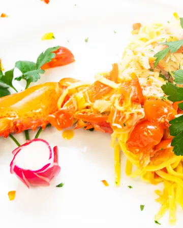 Tagliolini з омаром і крабом